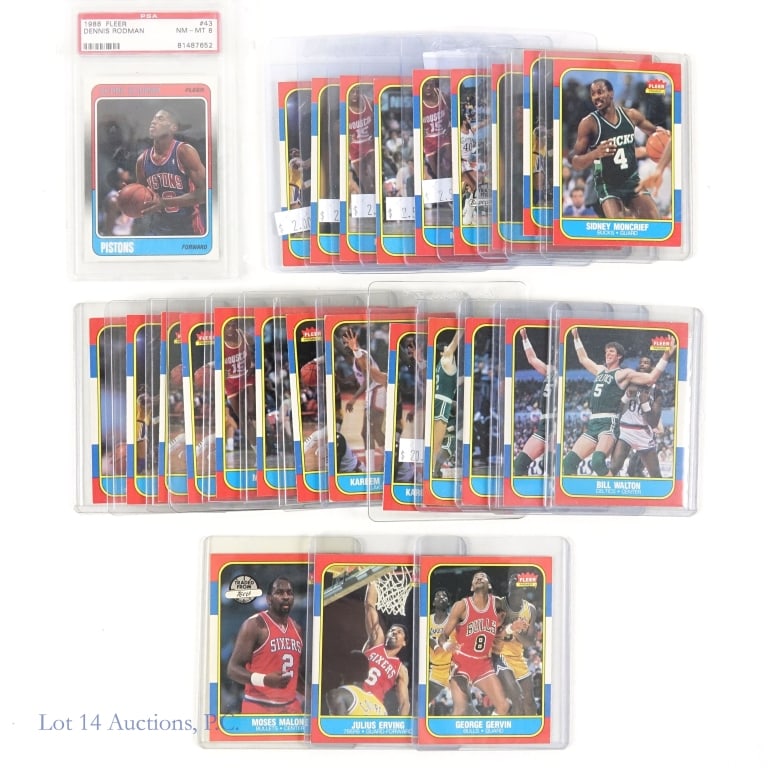1980's Hall of Famer Fleer Basketball Cards (26): 25 1986-87 Fleer Hall of Fame and more players basketball base cards. Key cards in this lot include Kareem Abdul-Jabbar, Moses Malone, Julius Erving, Larry Bird, Magic Johnson, Bill Walton and a 1988
