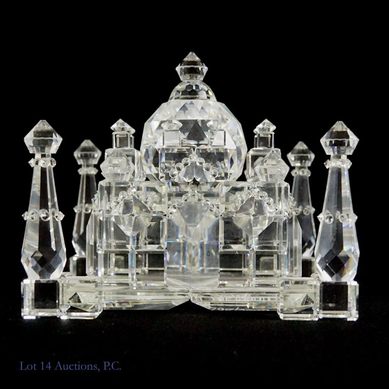Crystal Taj Mahal (Limited Edition): Crystal rendering of the Taj Mahal. May be manufactured by Crystal World. Base measures approximately 4-1/8" x 4-1/8". Approximately 3.5" tall. Bottom is etched "795 / 2000". No chips, cracks, or othe