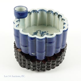 19th c Japan Blue & White Porcelain Brush Pot