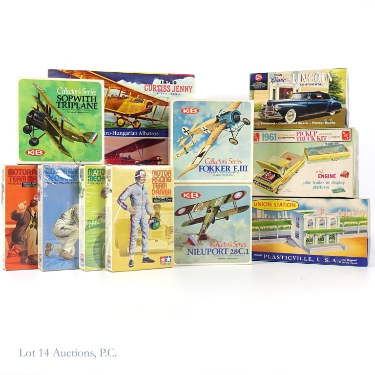 Vintage Model Kits - Aircraft, Cars, Figures (12): 12 Vintage Model Kits. Includes: 1952 Bachmann Bros Union Station in 1901, Plasticville, USA. Pyro 1948 Lincoln Continental. AMT 3 in 1 1961 1:25 Pickup Truck Kit. 1972 K&B 1:48 Fokker E.III. 1972 K&B