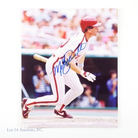 Mike Schmidt Signed 8X10 Baseball Photograph