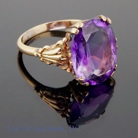 583 Russian Gold Ring w/ Purple Stone