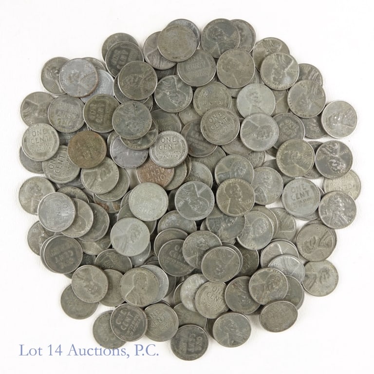 1943 USA Lincoln Steel Wheat Cents (150+): Over 150+ United States 1943 Lincoln steel wheat cents. Treasury Department used zinc-coated steel to make cents during this critical year of WW2 due to copper shortage. Designer Victor D. Brenner. Pe