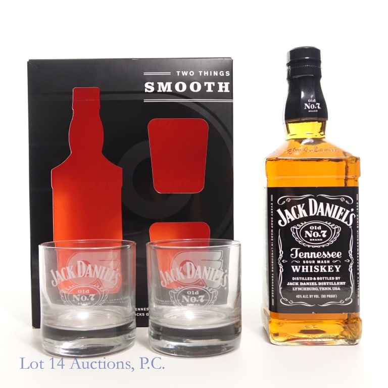 Jack Daniel's No. 7 Philidelphia Flyers Gift Set: The gift set includes one bottle of Jack Daniel's Old No. 7 Brand Tennessee Whiskey, 80 Proof, 750ml, and 2 Jack Daniel's rocks glasses branded with the Philadelphia Flyers hockey logo. Box included t