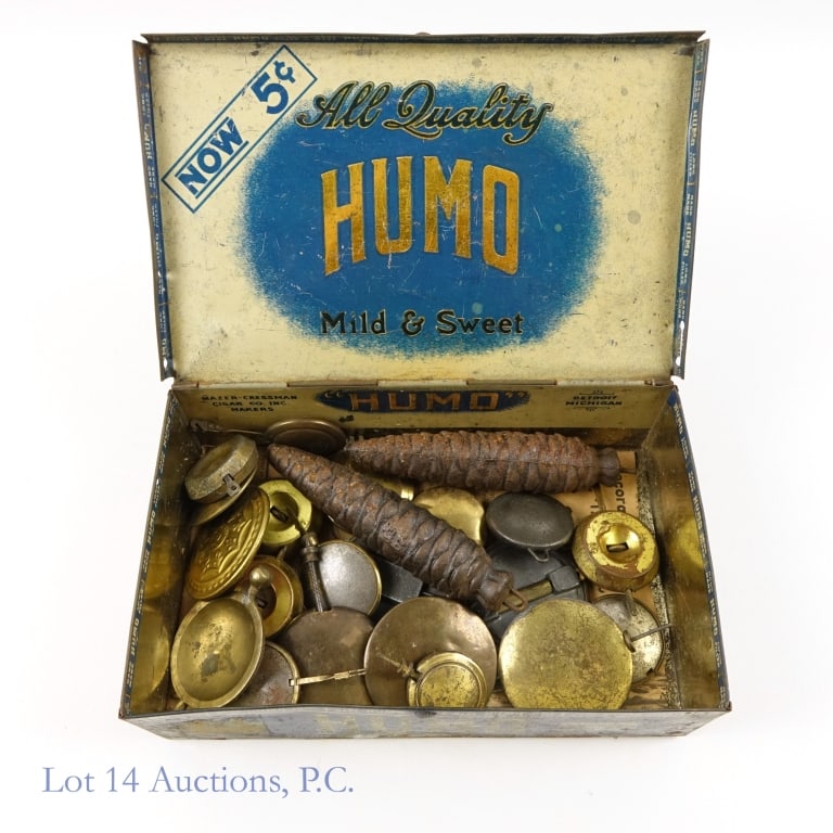 Clock Pendulums / Cuckoo Clock Weights (20+2): 20 Clock Pendulums and 2 cuckoo clock weights. The diameters of the pendulums range from 1-2". The weights measure approximately 5". All show signs of wear and age - rust, discoloration, scratches, et