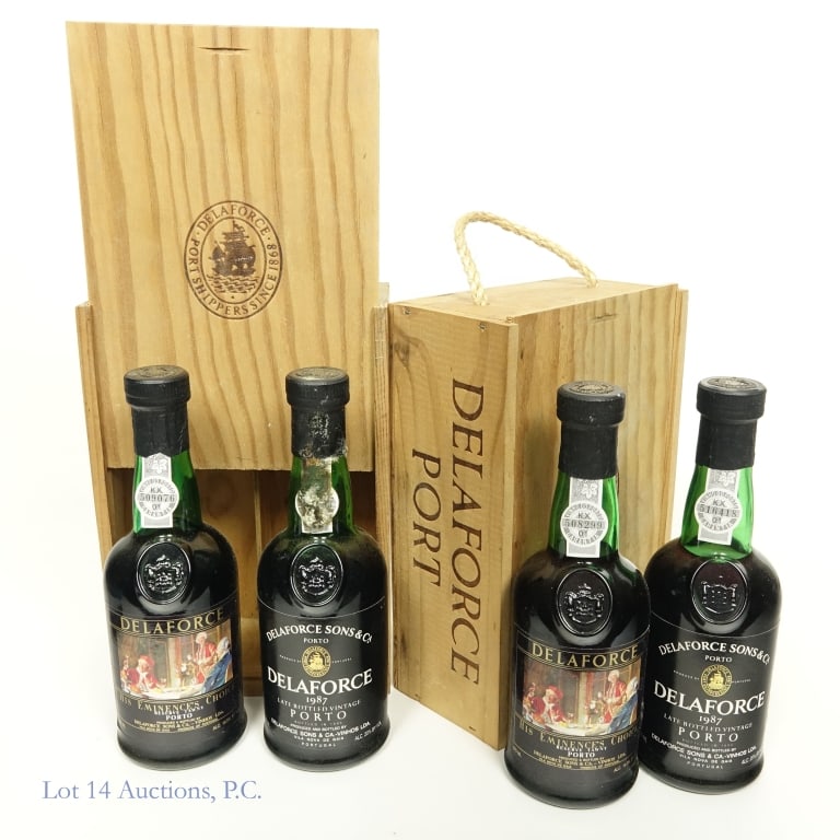 1987 Dalaforce Porto Wine Gift Boxes (2): Two (2) gift boxes of Delaforce porto wine (Portugal). Each wooden box contains two bottles: Delaforce 1987 late bottled vintage porto wine (20% ABV, 375 ml) and Delaforce His Eminence's Choice reserv