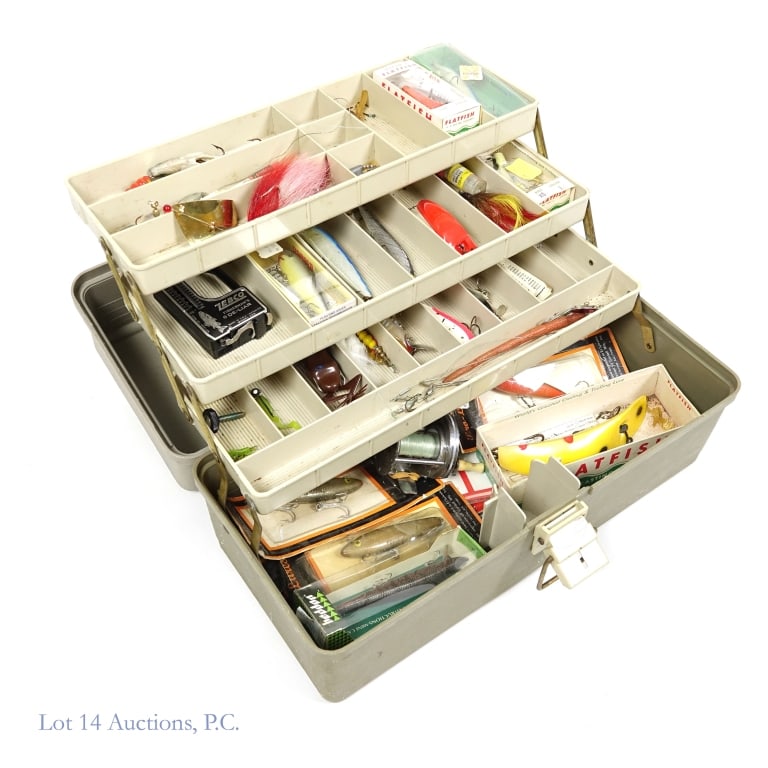 Tackle Box Fishing Lures Rapala Flatfish: Multi tier Plano tackle box with lures, hooks and sinkers. Several still in the box: Flatfish T55 YEP; Flatfish X5 FR; Flatfish X5 OR; Heddon 9350 SDN L9; Rapala DD90 - S; Rapala CD-11 BM; 3 different