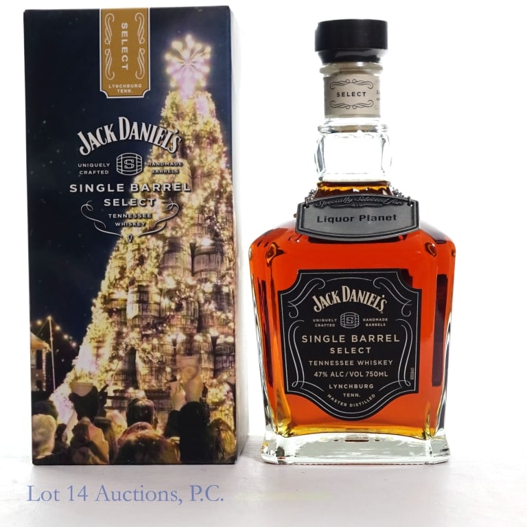 Jack Daniel's Single Barrel Select TN Whiskey: Jack Daniel's Single Barrel Select Tennessee Whiskey (2021) ,94 Proof, 750 ml, Liquor Planet neck tag on bottle. Bottled: 9-1-21, Barrel #21-07792, Rick L-27. Christmas themed box included, slight tea