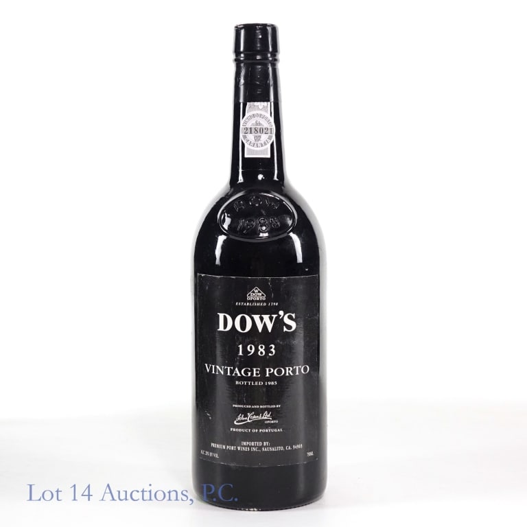 1983 Dow's Vintage Port: 1983 Dow's Vintage Porto, 20% ABV, 750 ml, Vintage: 1983, Bottled: 1985, Region: Oporto, Portugal.