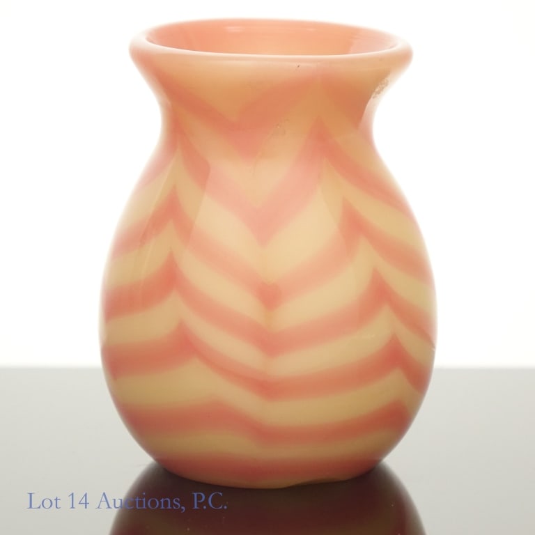 Charles Lotton Miniature Glass Art Vase: Small piece of glass art by renowned American glass artist Charles Lotton (1935-2021) in a pink and off-white chevron design. Signed "Charles Lotton 2016" (possibly 2010, it's hard to read) on the und