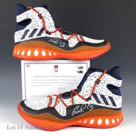 Carlos Correa Game Used Signed Cleats (Fanatics)