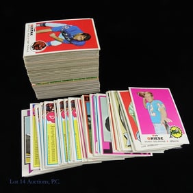 1969 & 1970s Topps Football Trading Cards (214)