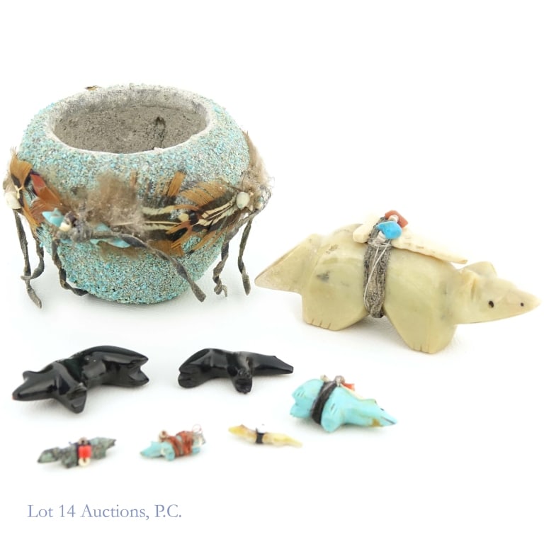 Zuni Fetish Pot & Animal Fetishes Mary Tully (8): Zuni fetish 8 piece lot: fetish pot with sacred corn meal & 3 animal fetishes by Mary Tully, pot measures approximately 2.25" tall and 3" diameter, fetishes are approximately 0.75" long, turquoise bea