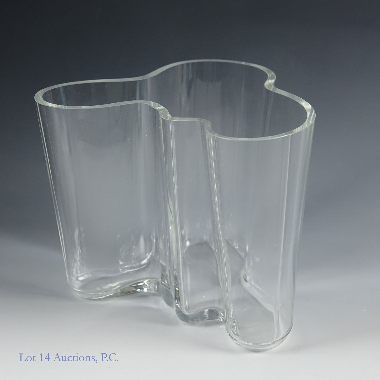 Alvar Aalto Modernist Glass Vase, Savoy Freeform: Modernist glass vase, likely from the 1970s, by designer Alvar Aalto. No chips or cracks, needs cleaning but otherwise very good condition. Dimensions approximately 5.75 x 5.25 x 4.75".