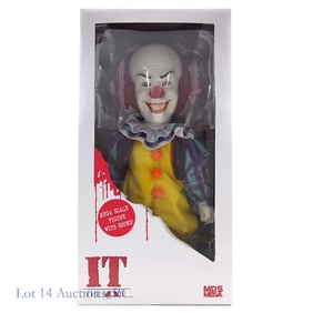 Mezco Toyz IT Pennywise Figure With Sound NIB