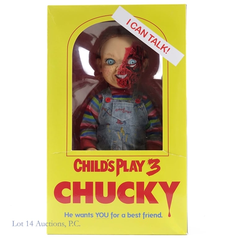 Mezco Child's Play 3 Talking Chucky Figure (~15") (1 of 4)