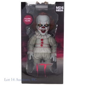 Mezco Toyz IT Pennywise Talking Figure NIB