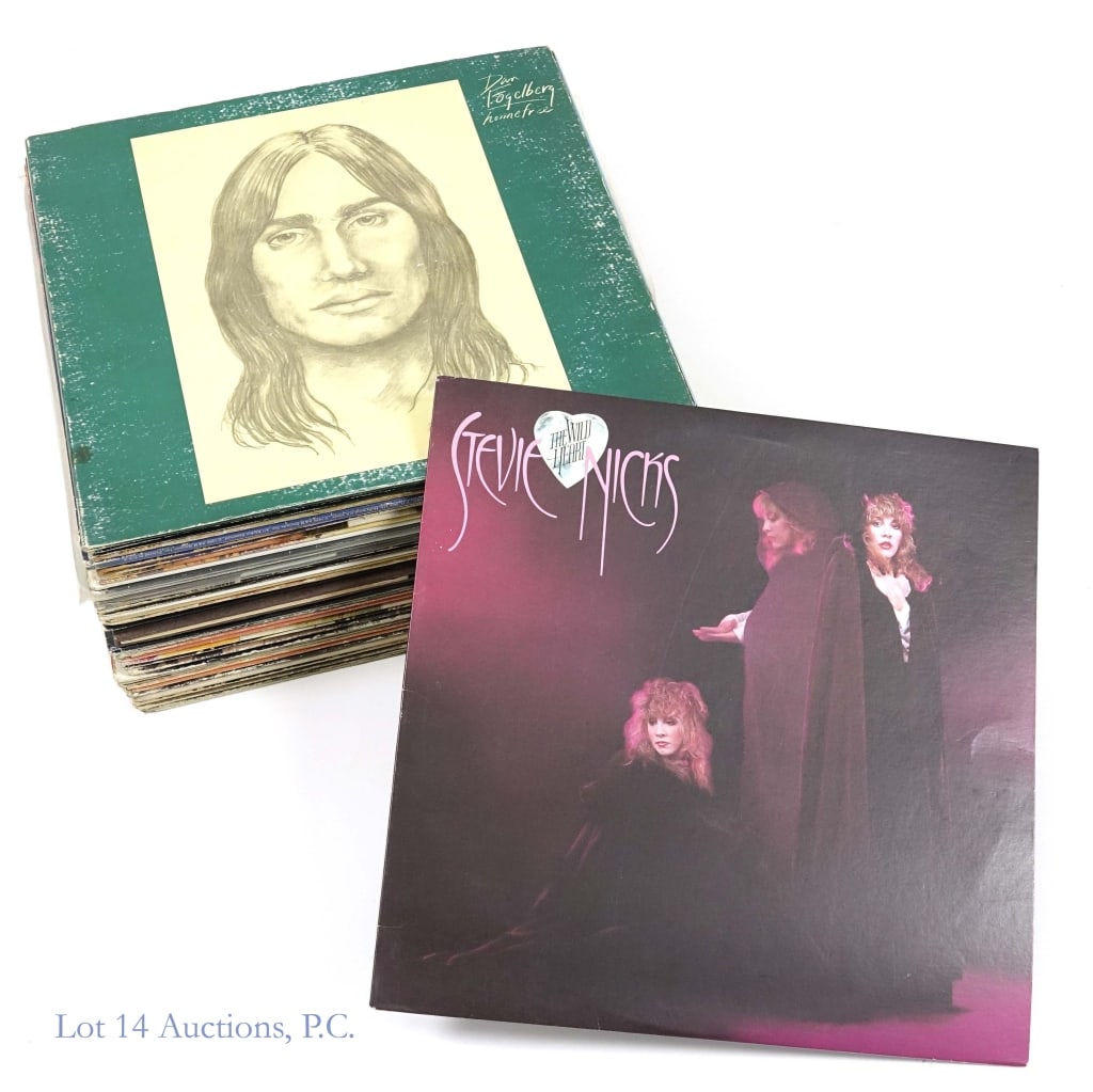 Vinyl Records Chicago, Journey, Cher, More (30): (30) 12" vinyl records - Alabama, Jefferson Starship, ELO, Cher Elton John, Chicago and more. Upon cursory inspection, all records appear complete and in good playable condition. See photos for more d