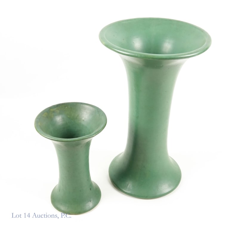 Two Roseville Trumpet Vases (1 of 5)