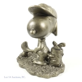 Austin Sculpture Peanuts Snoopy Golf Statue