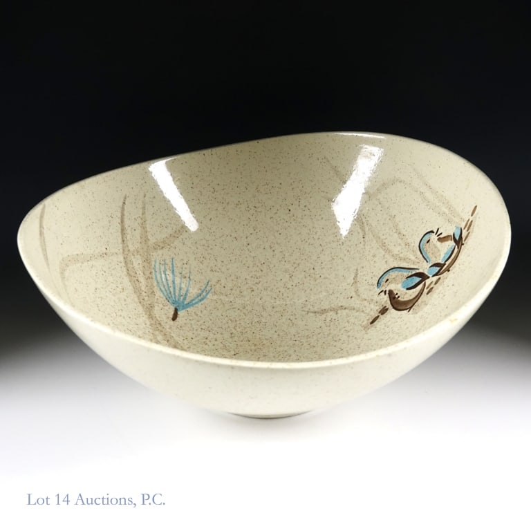 Vintage Red Wing Bob White Quail Stoneware Bowl: Large vintage bowl made by Red Wing Pottery decorated with a hand painted quail and two chicks. Signed on the underside "Red Wing Hand Paints USA 386. Dimensions are approximately 12 x 11.5 x 5.5". Ve