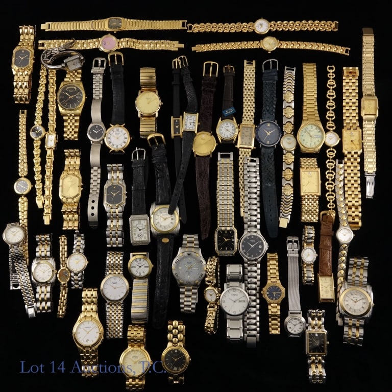 Bulova Watches Without Movements (50): Fifty (50) various Bulova watches without movements. Used as display pieces, these are actual watch cases with dials and crystals, on original bands or bracelets but without watch movements installed.