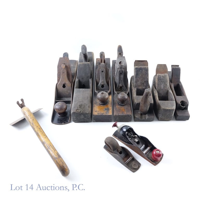 Hand Planes Woodworking Tools (9): Hand Planes (9). Nine hand planes ranging from 18" to 6", many constructed from wood. Wear and tear apparent. See photos for more details on condition.