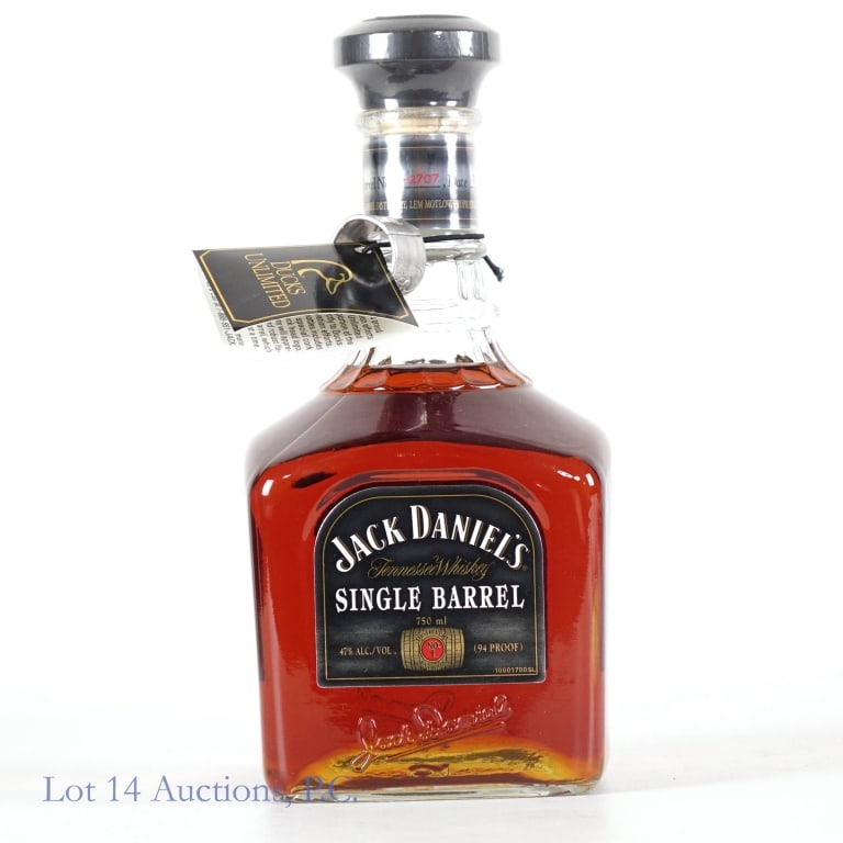 Jack Daniel's Ducks Unlimited Tenn. Whiskey (2006): Jack Daniel's Single Barrel Ducks Unlimited Tennessee Whiskey (2006), 94 Proof, 750 ml, Bottled: 7-25-06, Barrel #6-2707. Bottle also includes a Ducks Unlimited neck tag and ring.