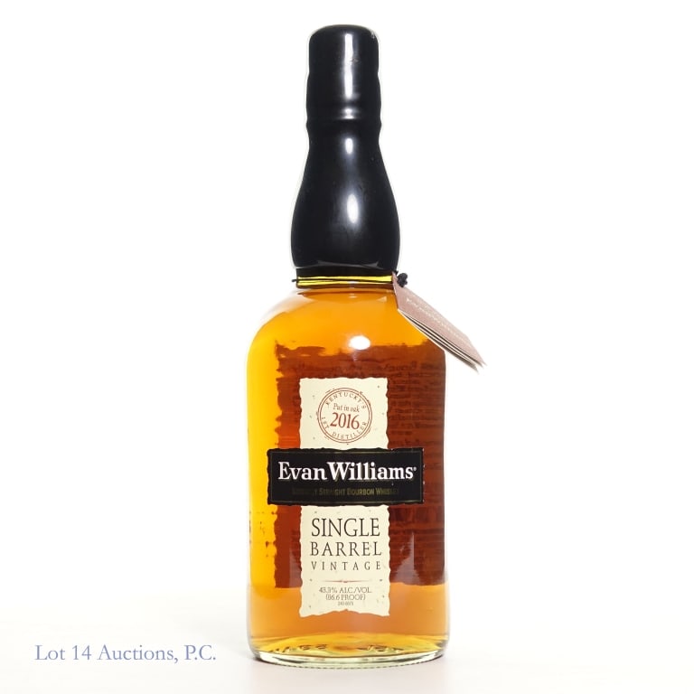 Evan Williams Single Barrel Vintage Bourbon 2024 (1 of 4)