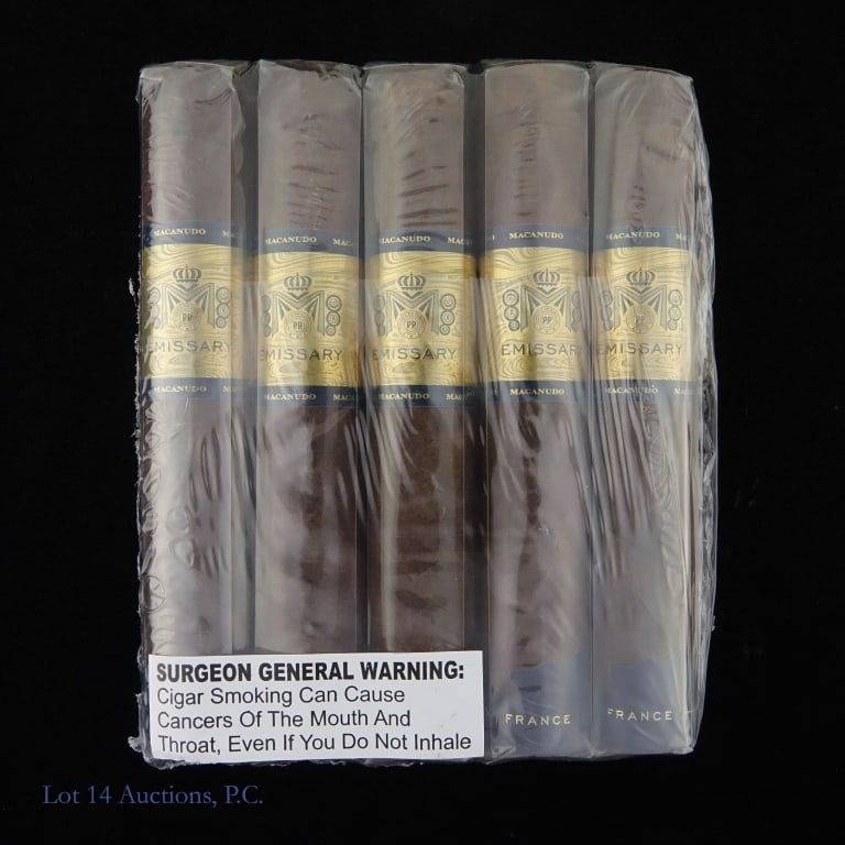 Macanudo Emissary France Robusto (5 Pack): Five (5) pack of Macanudo Emissary France Robusto 5" x 25 ring.