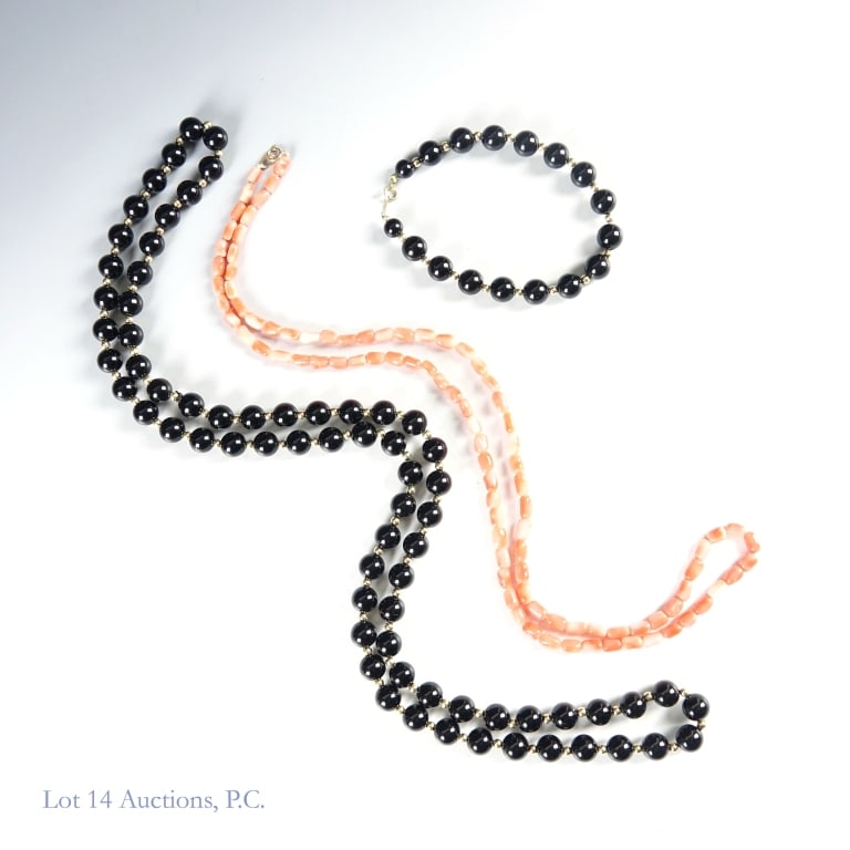 Beaded Jewelry w/ 14k Y Gold Clasps: Three pieces of vintage jewelry -- one bracelet with onyx, one necklace with onyx, and one necklace with coral. The bracelet and the coral necklace both have clasps made of 14k yellow gold. Total