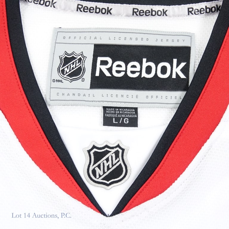 Patrick Sharp Signed Blackhawks Jersey (Schwartz) - 2