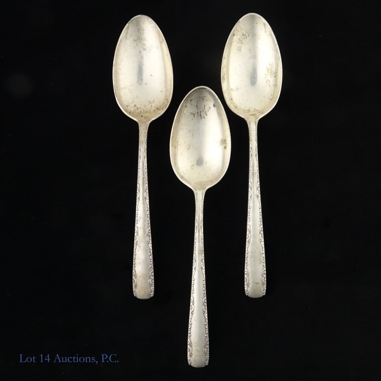5 Gorham Sterling "Camellia" Serving Spoons: 5 sterling silver serving spoons from Gorham's "Camellia" line. Total weight of lot is approximately 236g.