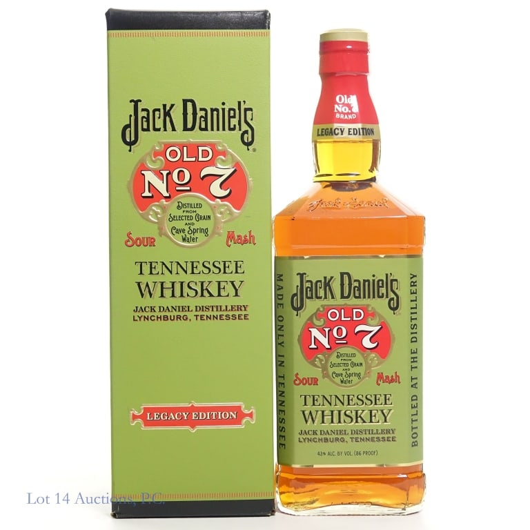Jack Daniel's Legacy Edition 1 Tennessee Whiskey (1 of 3)