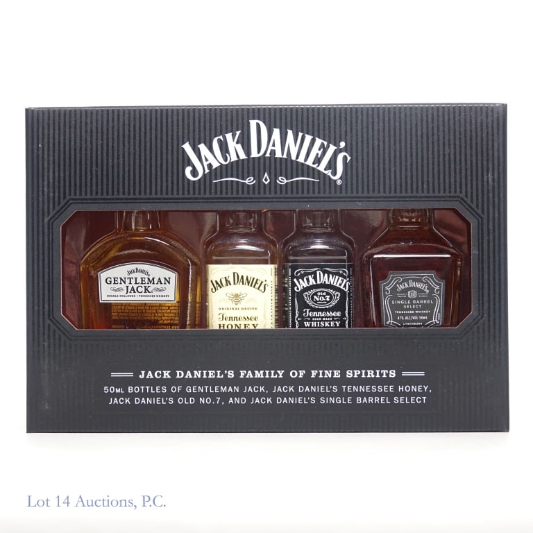 Jack Daniel's Fine Tennessee Spirits Gift Set (1 of 3)