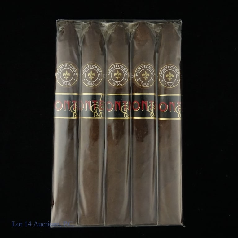 Montecristo Jacopo #2 Cigars (5 Pack): 5 pack of Montecristo Jacopo #2 Cigars, 6.1" x 54 ring.