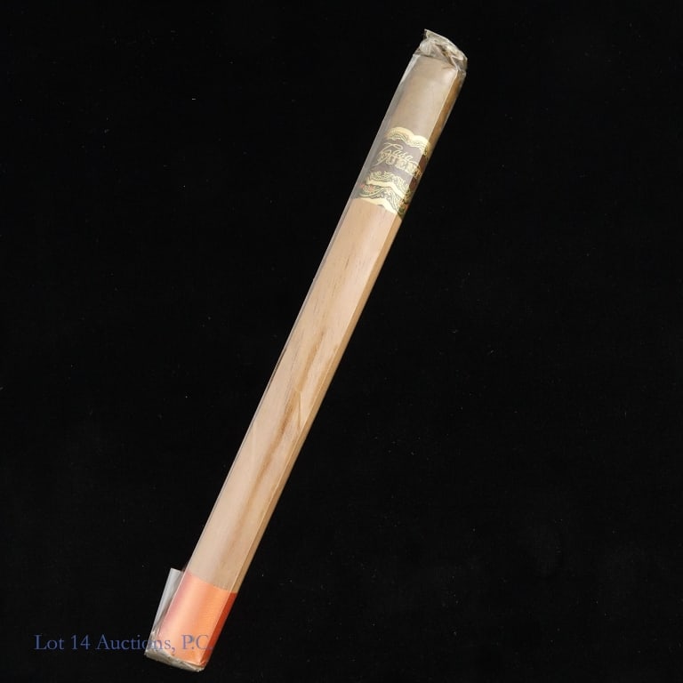 Caesars Casino Casa Fuente "Phantom" Lancero Cigar: Caesar's Casino Casa Fuente "Phantom" Lancero. This cigar does not officially exist and was only available as a special edition at the cigar store in Caesar's. Stored carefully by the consigner at 67%