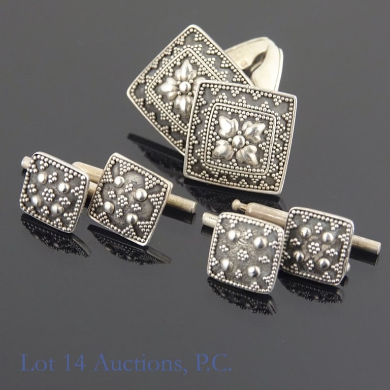 John Hardy Sterling Silver Cufflinks & Tux Buttons: John Hardy sterling silver cufflinks and tuxedo buttons. Approximately 17.9 g - 0.58 ozt. total weight.