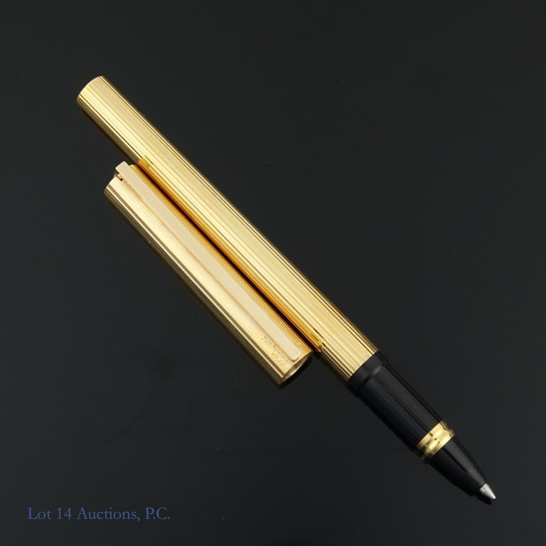 S.T. Dupont Classique Rollerball Pen (1 of 4)