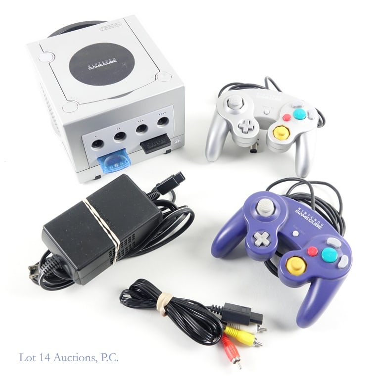 Nintendo GameCube Platinum With Accessories T&W (1 of 5)