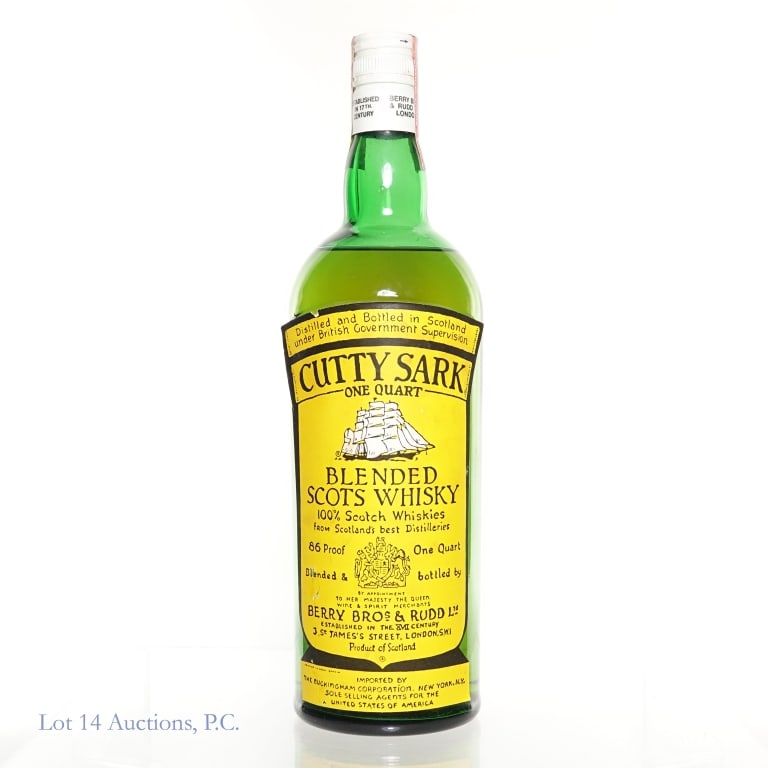 Cutty Sark Scotch Quart (1 of 4)