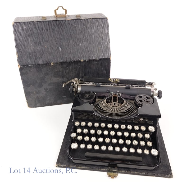 1930s Royal Model P Typewriter In Original Case (1 of 8)