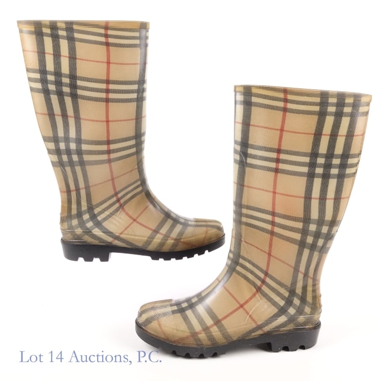 Burberry Rain Boots* Size 40 / 6.5 Made In France: Burberry rain boots. Size 40 / 6.5. Made in France. Shells only, * liners are not included.