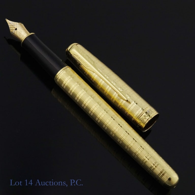 Parker Sonnet Cisele Fountain Pen 18K Nib: Parker Sonnet France Cisele fountain pen. 18K yellow gold nib. Very good condition. Parker ink converter included.