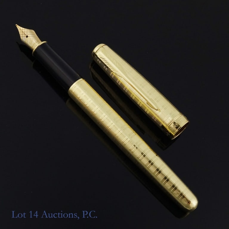 Parker Sonnet Cisele Fountain Pen 18K Nib: Parker Sonnet France Cisele fountain pen. 18K yellow gold nib. Very good condition. Parker ink converter included.