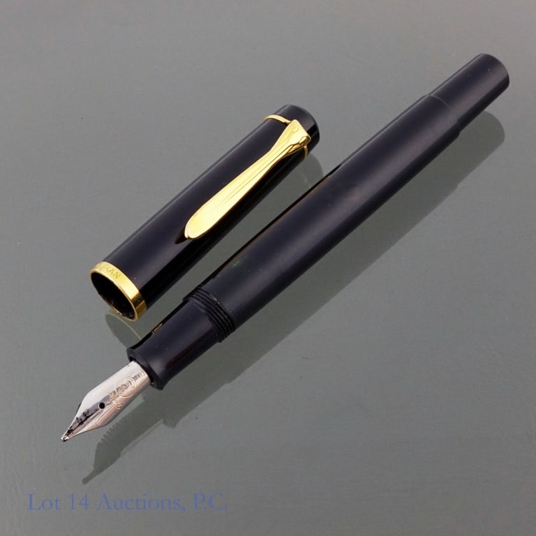 Pelikan M200 Classic Fountain Pen CIB (1 of 4)