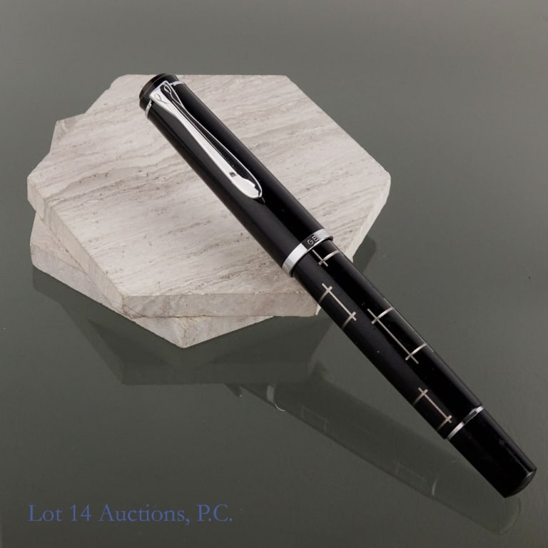 Pelikan M215 Silver Rectangles Fountain Pen (1 of 4)