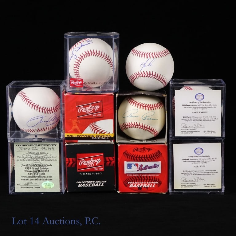 White Sox Auto'd Baseballs Baines Guillen ++ (10): Ten assorted single signed baseballs from former White Sox players. Players in this assortment include Harold Baines *** Joe Crede *** Daniel Palka *** Billy Pierce *** Nick Delmonico *** Melky Cabrer