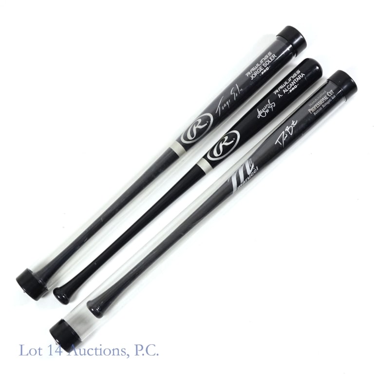 3 Cubs Signed Bats Soler Bote Alcantara w/COA's: Three baseball bats signed by former Chicago Cubs players. Among the bats in this collection you will find a Marucci Professional Cut bat signed by David Bote with a Beckett sticker (cert number K4852