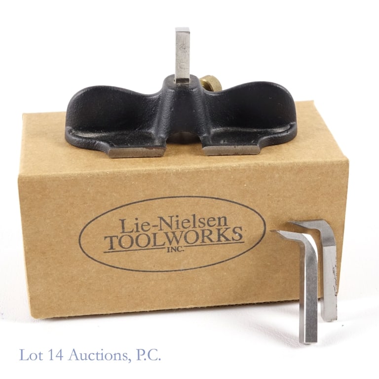 Lie-Nielsen Toolworks Small Router Plane L-N 271 (1 of 4)